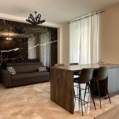 Magic Place Bergamo! Classy Apartment In The Heart Of The City Экстерьер фото