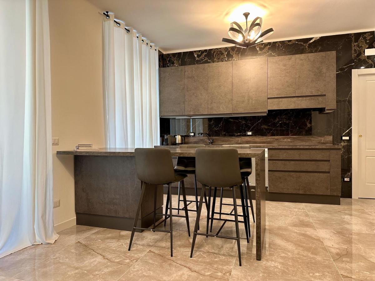 Magic Place Bergamo! Classy Apartment In The Heart Of The City Экстерьер фото
