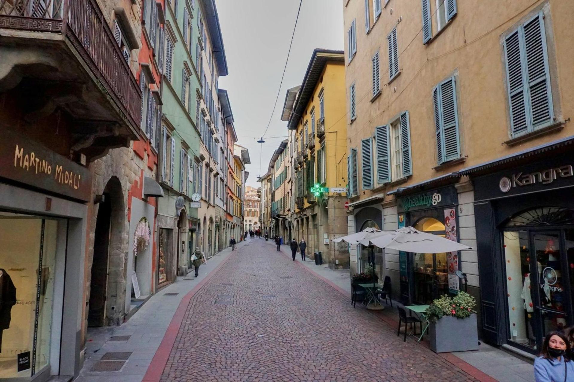 Magic Place Bergamo! Classy Apartment In The Heart Of The City Экстерьер фото