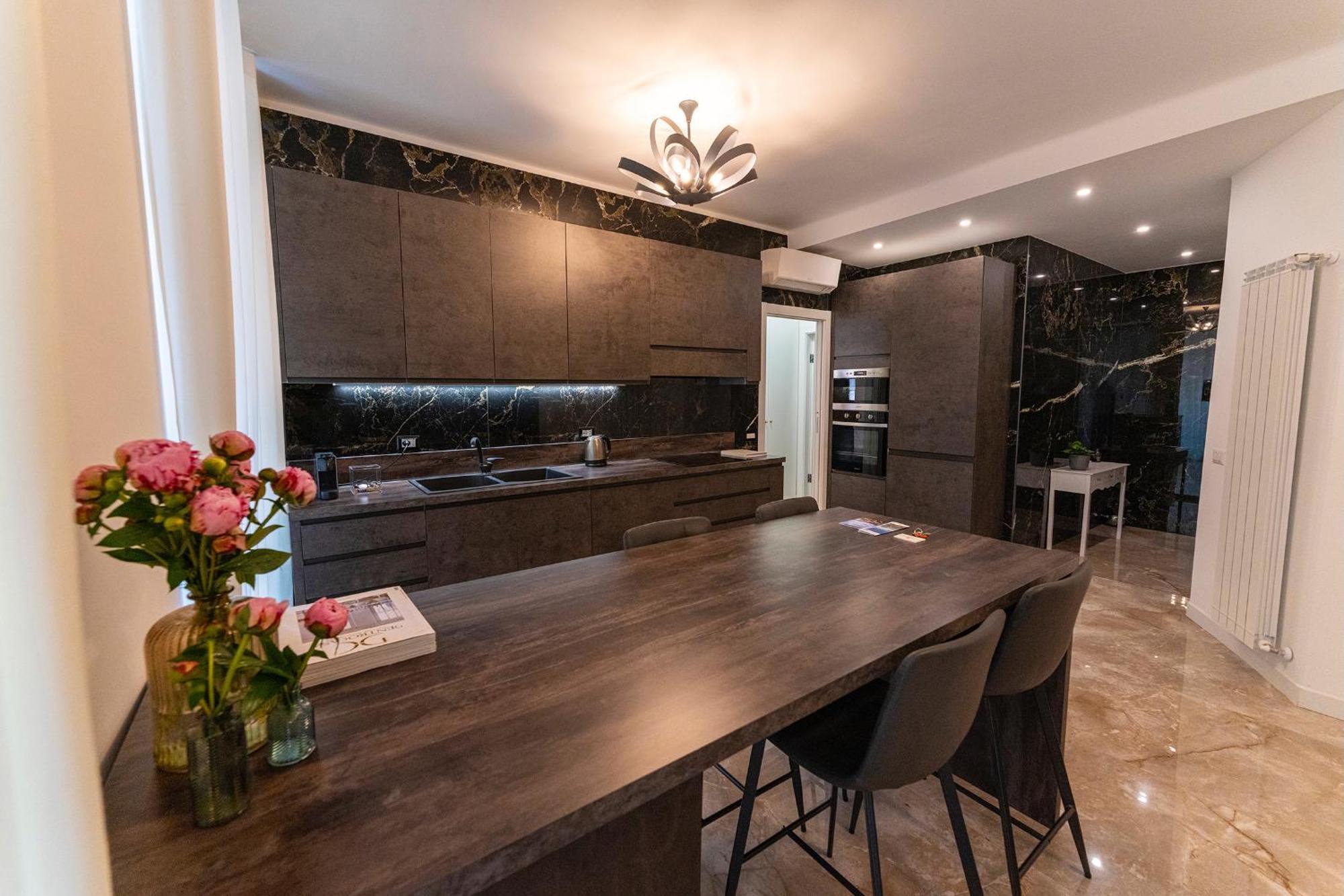 Magic Place Bergamo! Classy Apartment In The Heart Of The City Экстерьер фото