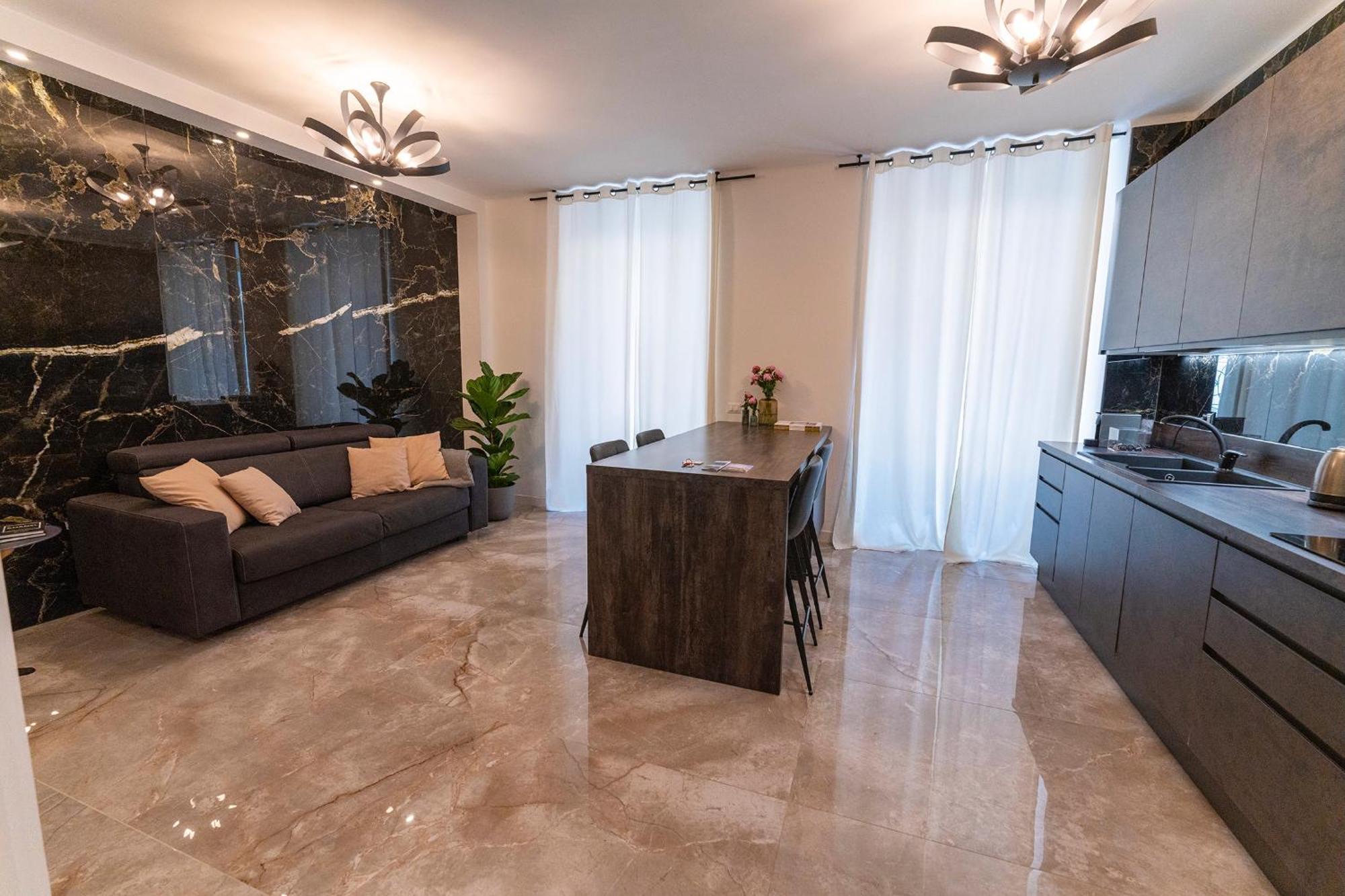 Magic Place Bergamo! Classy Apartment In The Heart Of The City Экстерьер фото