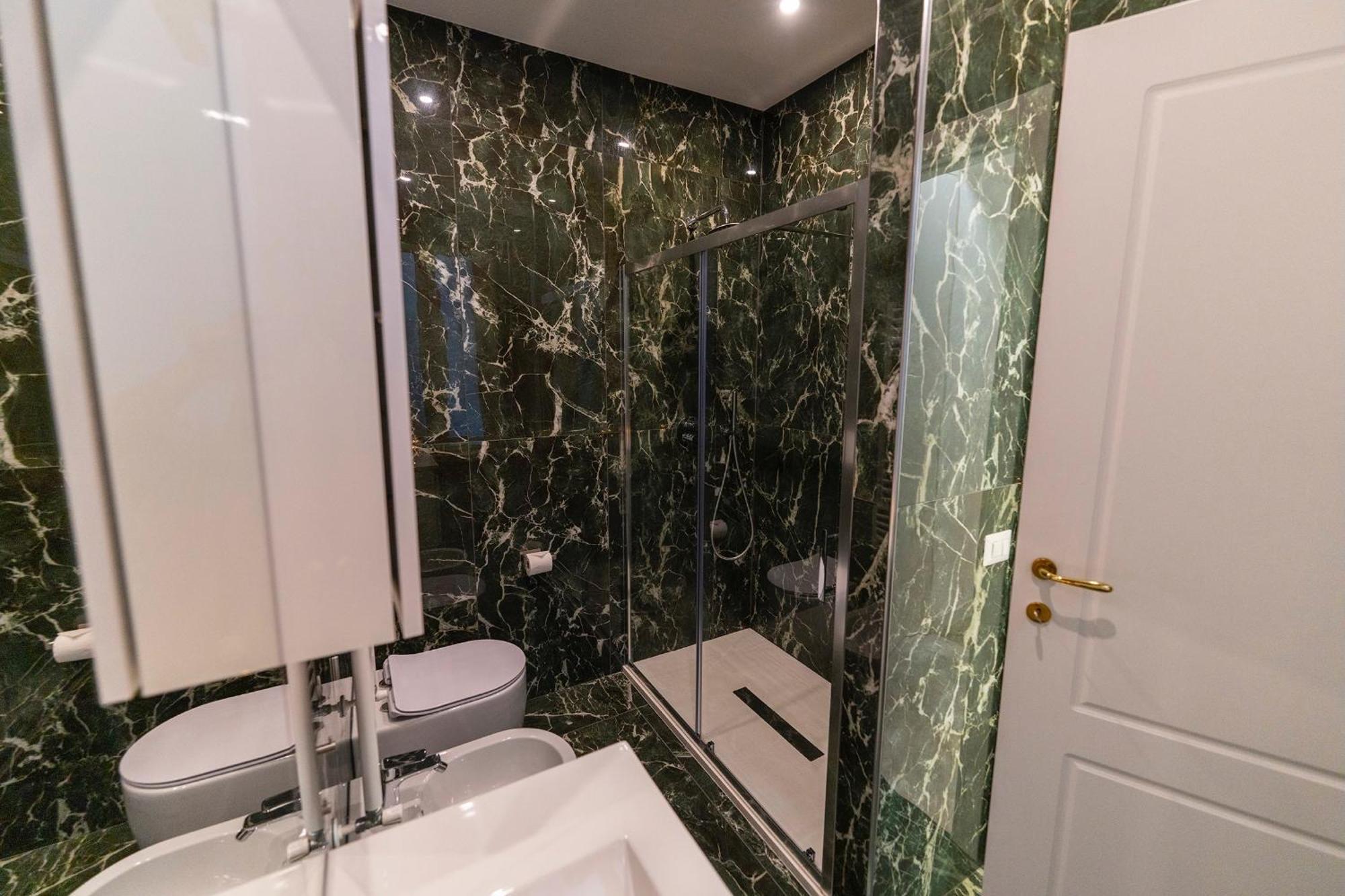 Magic Place Bergamo! Classy Apartment In The Heart Of The City Экстерьер фото